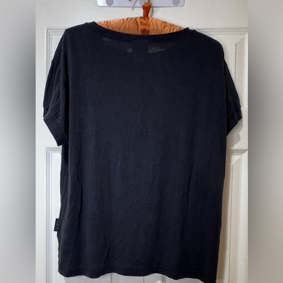Varley Women’s Black T-Shirt. Size oversized small. EUC. - Picture 2 of 10